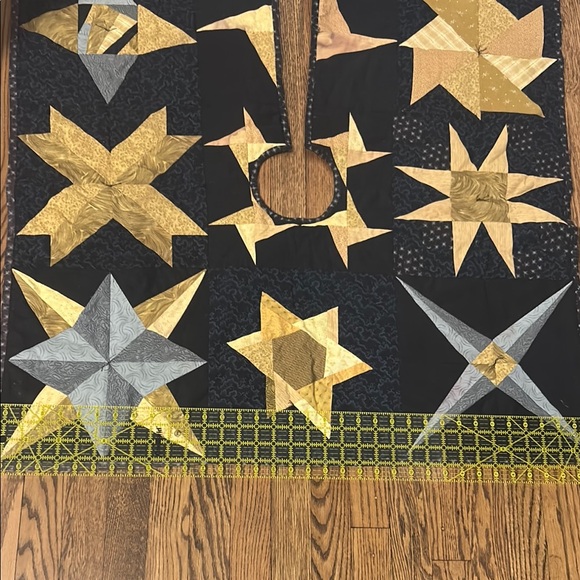 Handmade Star Pattern Christmas Tree Skirt